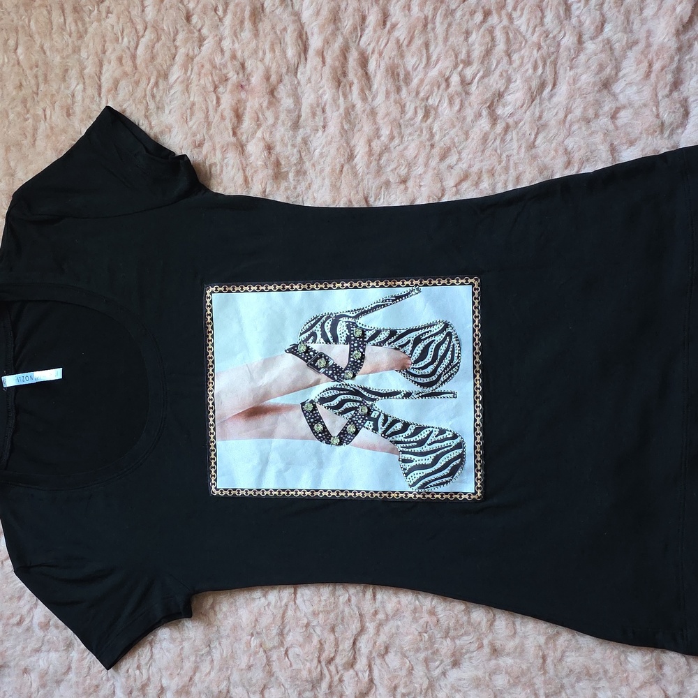 ITZON Elegant Black Tee with Zebra Print Heels Design